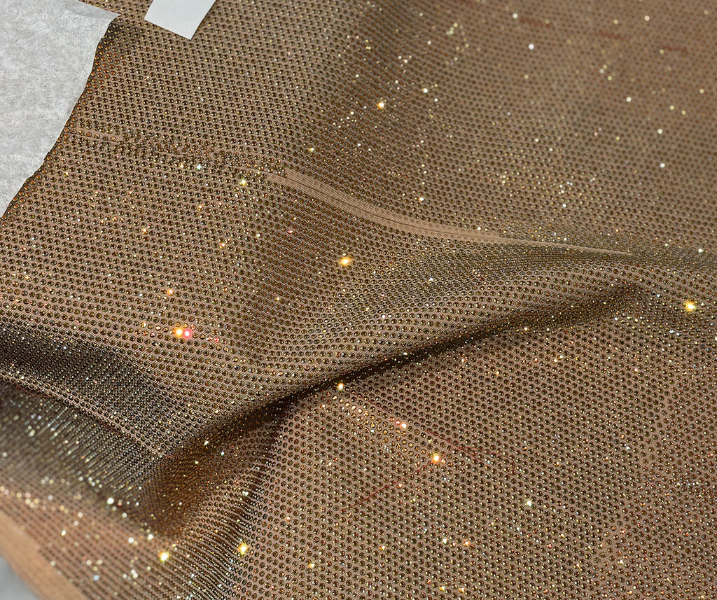 Mugler Spring-Summer 2026 - rhinestones transfer application - © Alexandra Saby