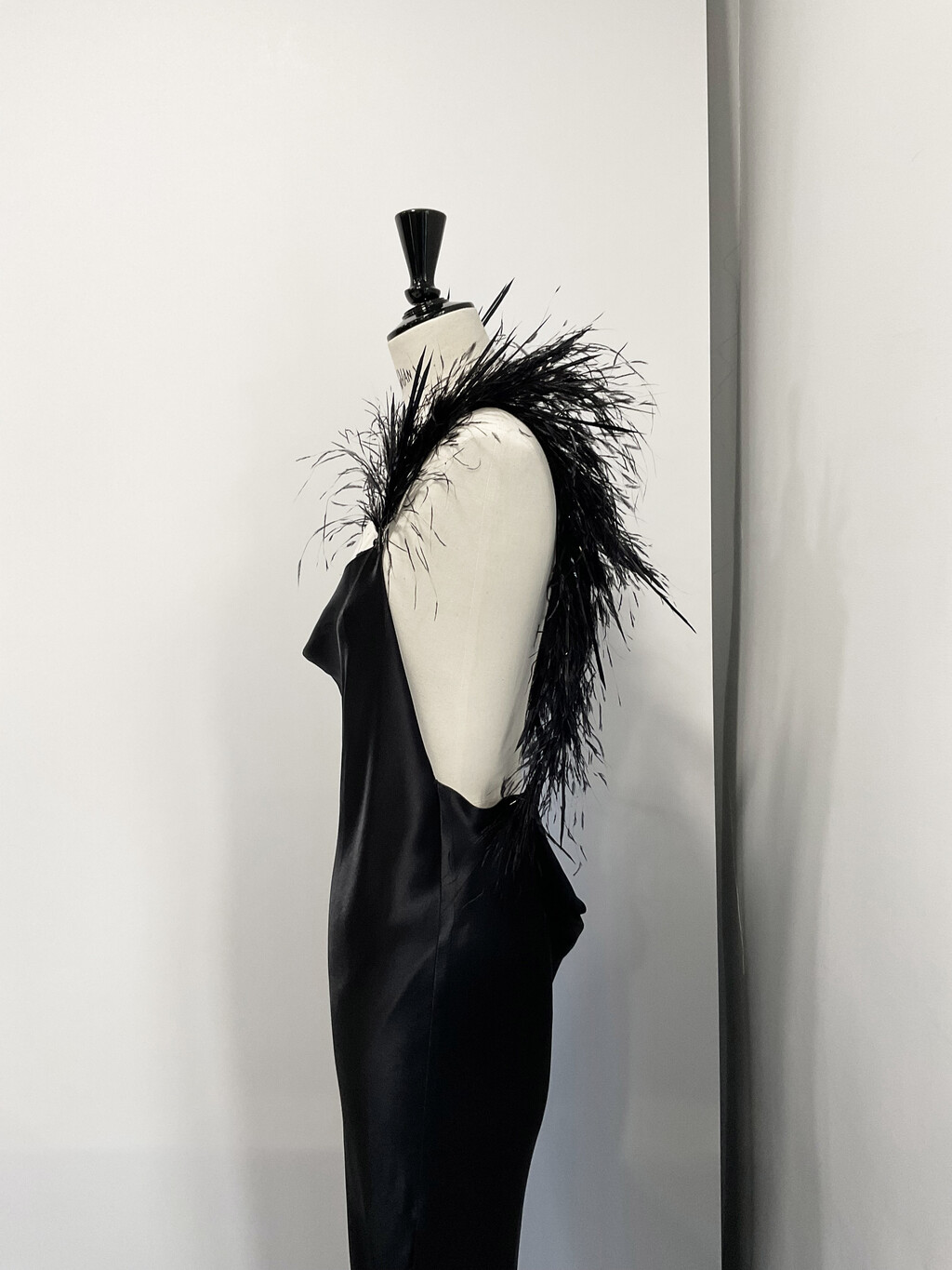 Main - © REVOLVE LOS ANGELES, Alexandra Saby